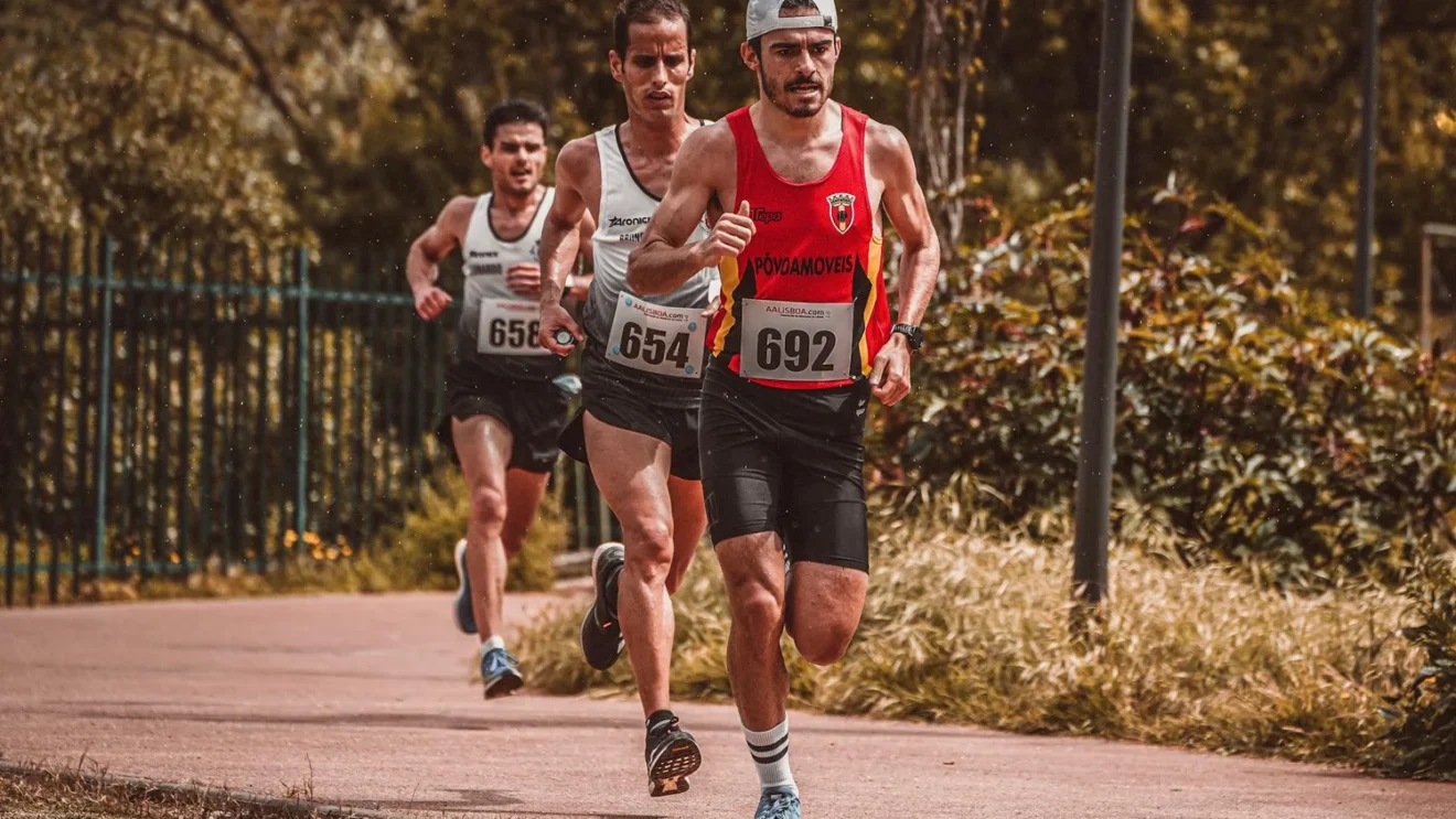 Running : pourquoi viser 180 pas par minute en course ?